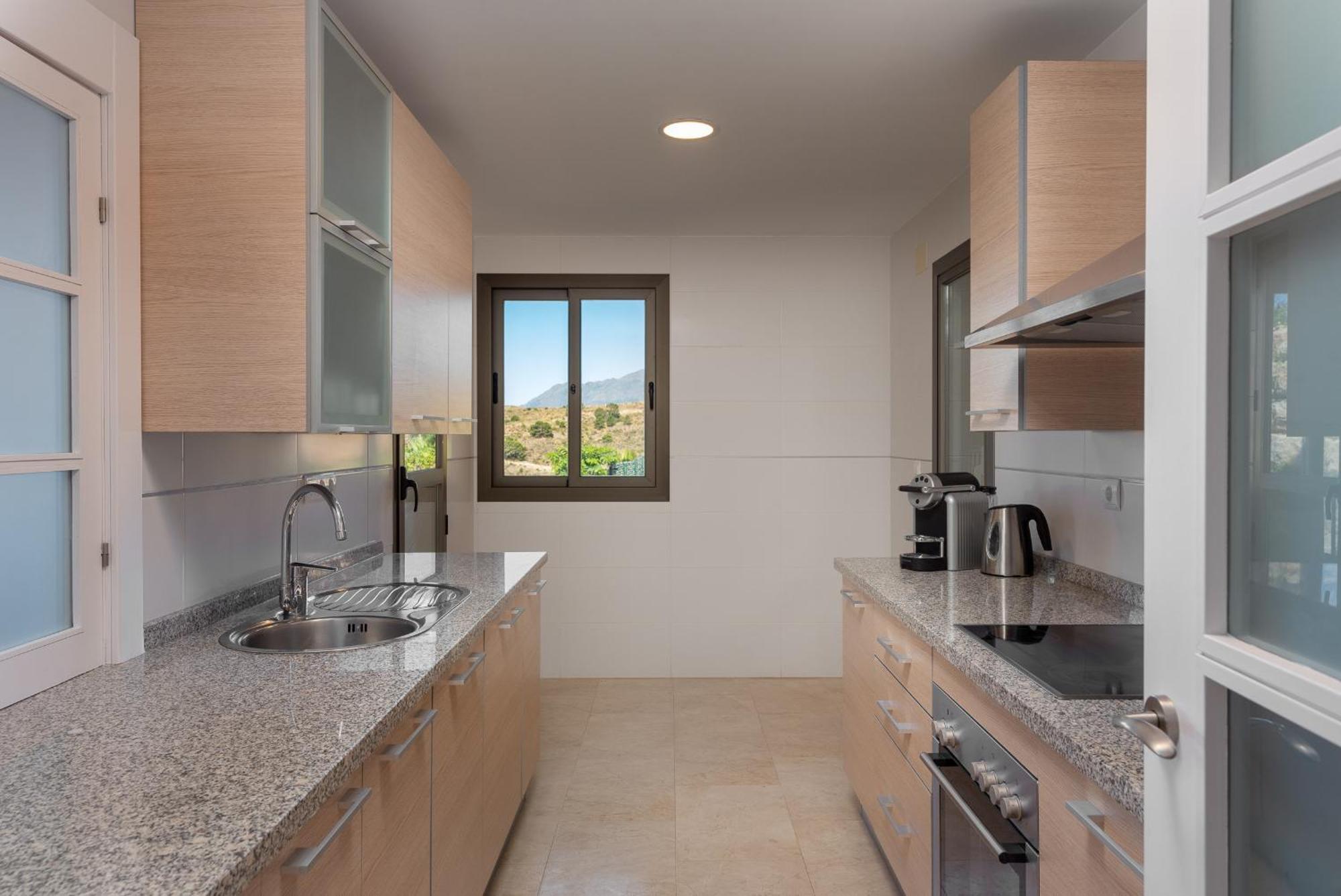Bright 3-Bedroom With Sunset Views Estepona Exterior photo