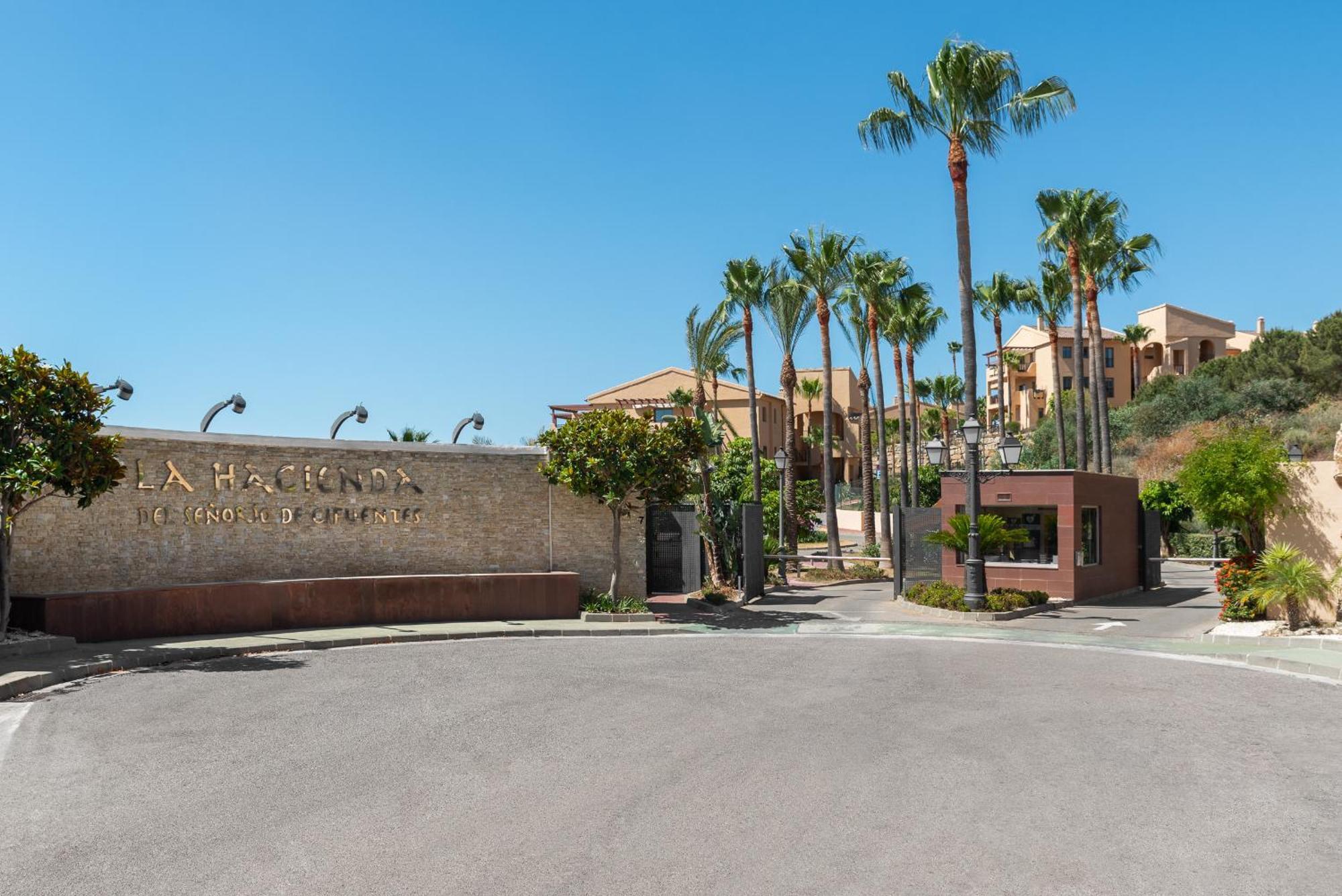 Bright 3-Bedroom With Sunset Views Estepona Exterior photo