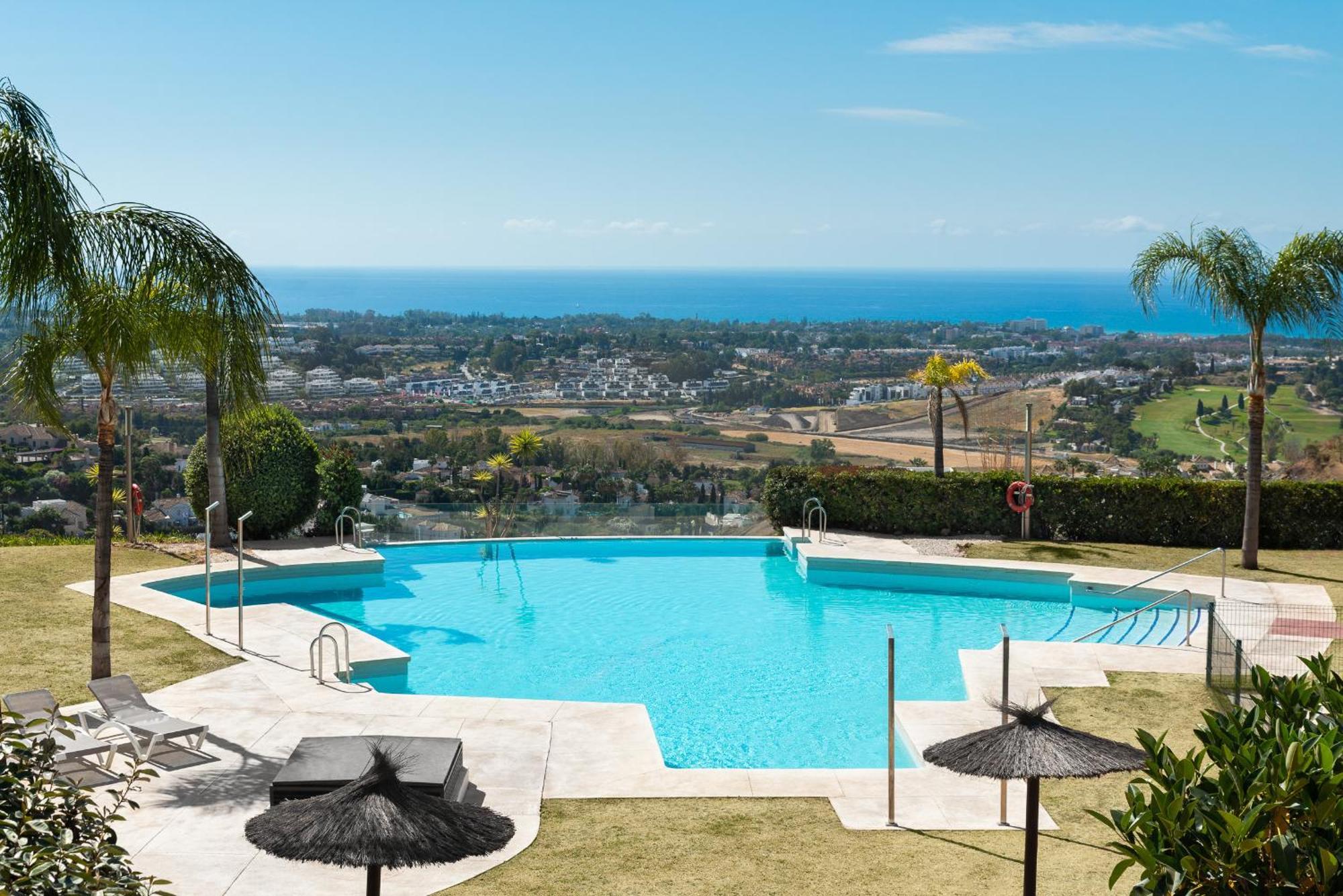 Bright 3-Bedroom With Sunset Views Estepona Exterior photo