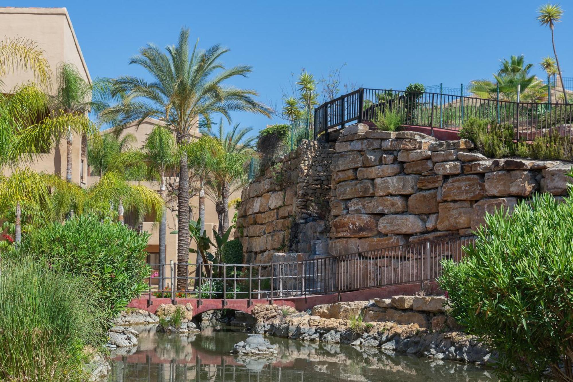 Bright 3-Bedroom With Sunset Views Estepona Exterior photo