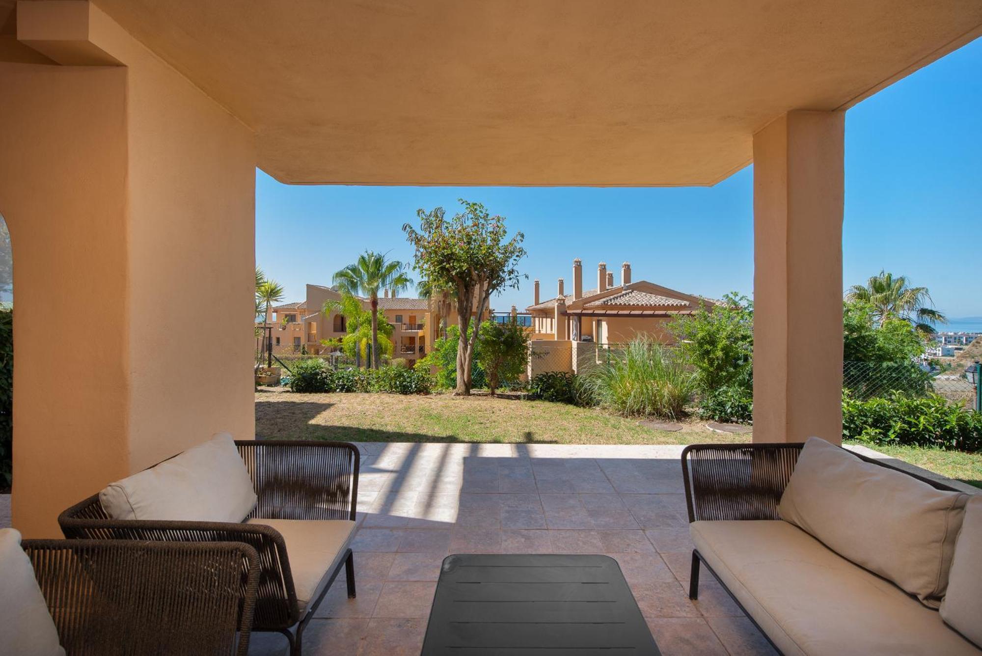 Bright 3-Bedroom With Sunset Views Estepona Exterior photo