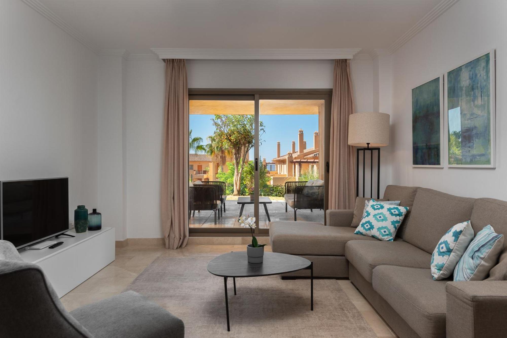 Bright 3-Bedroom With Sunset Views Estepona Exterior photo