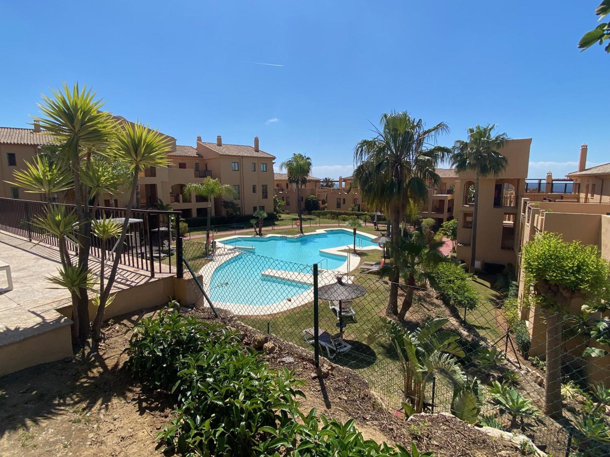 Bright 3-Bedroom With Sunset Views Estepona Exterior photo