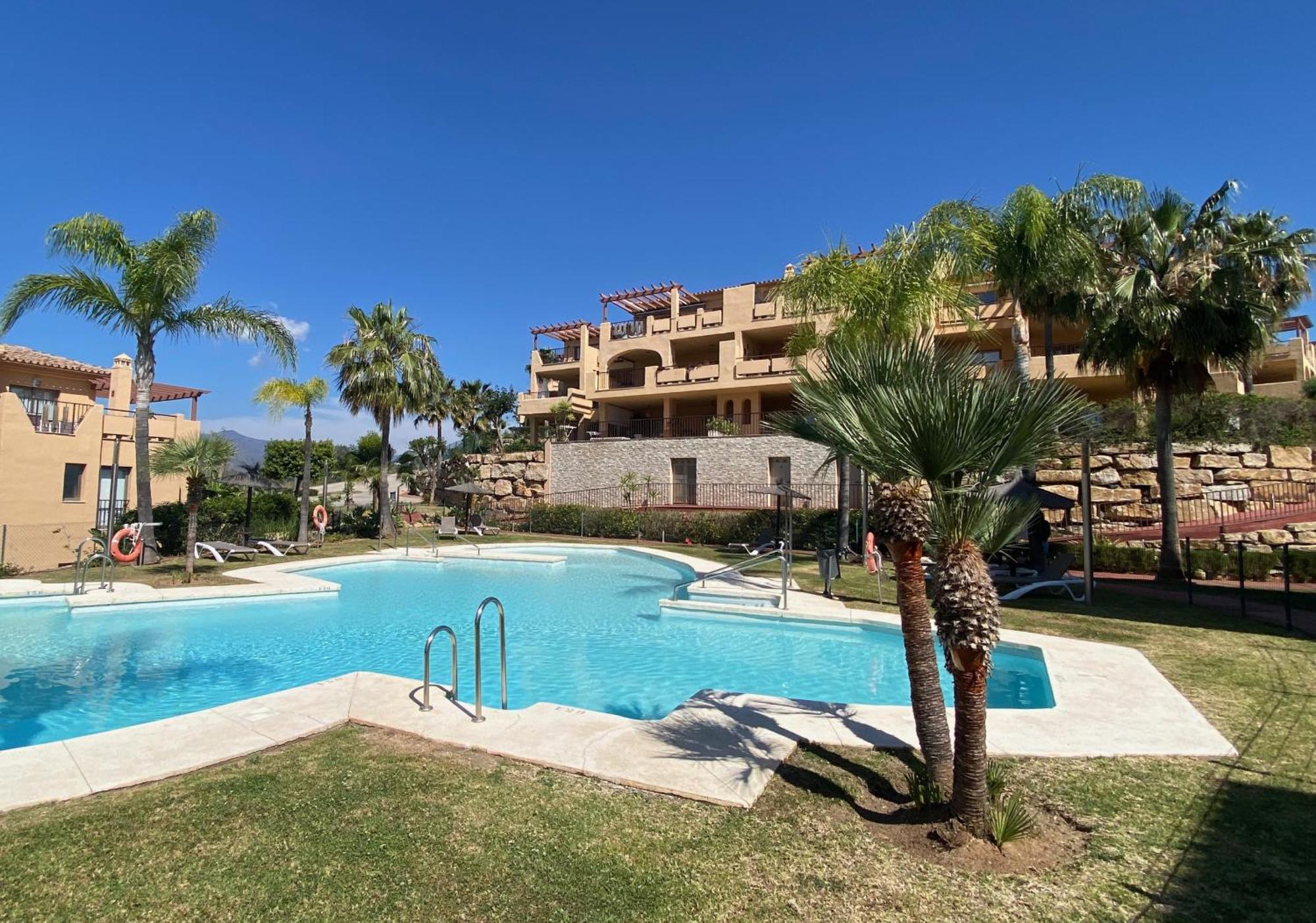 Bright 3-Bedroom With Sunset Views Estepona Exterior photo